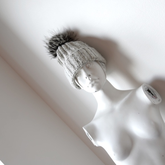 Kyi Kyi Pom Beanie in Grey - Picture 2 of 7
